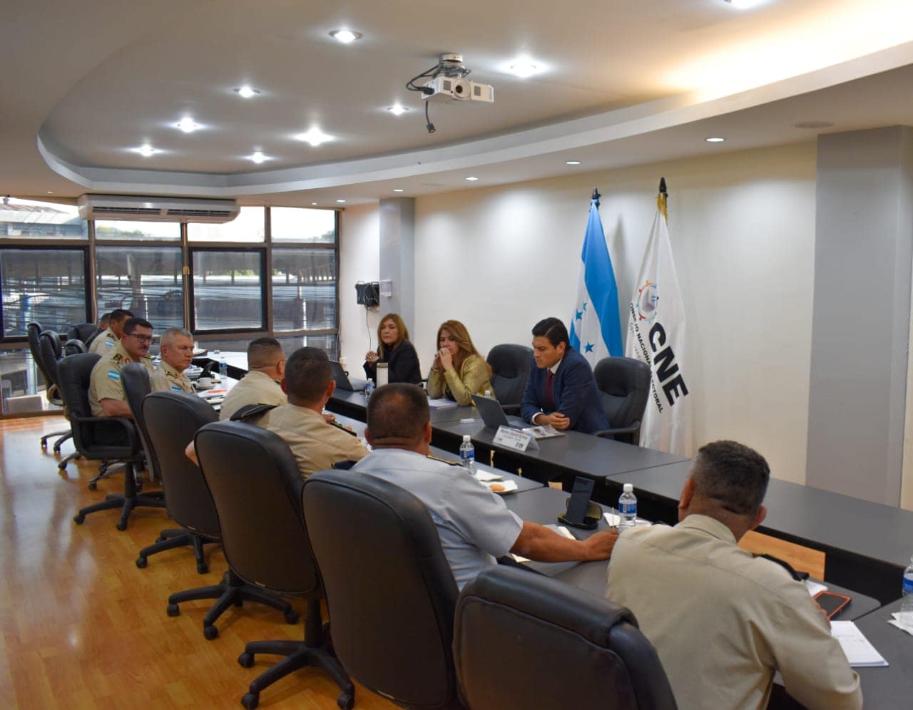 Acusaciones de fraude electoral presunto intensifican la crisis política en Honduras