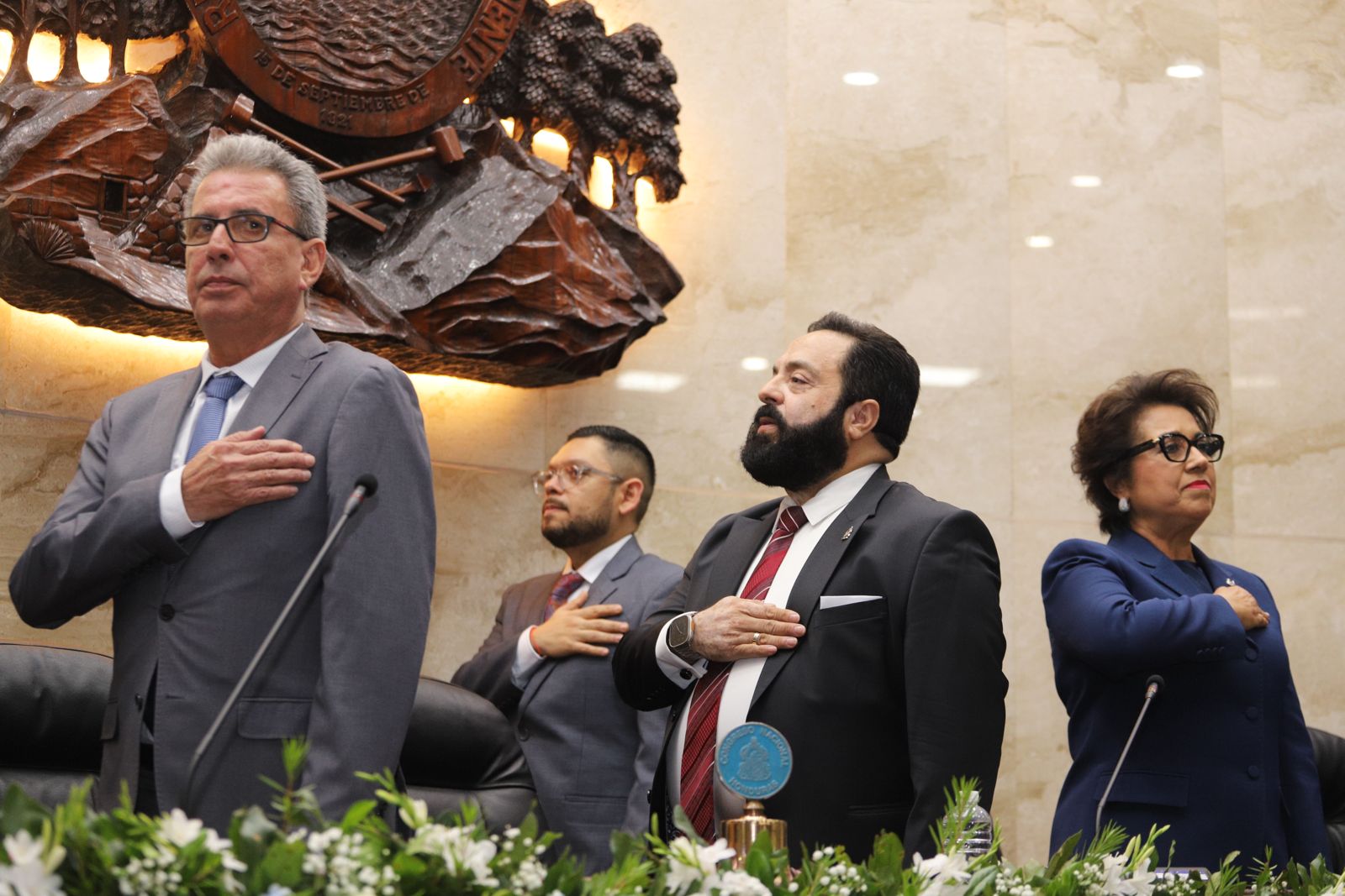 Acusan a Luis Redondo de violar la ley en la gestión de renuncia en el CNE