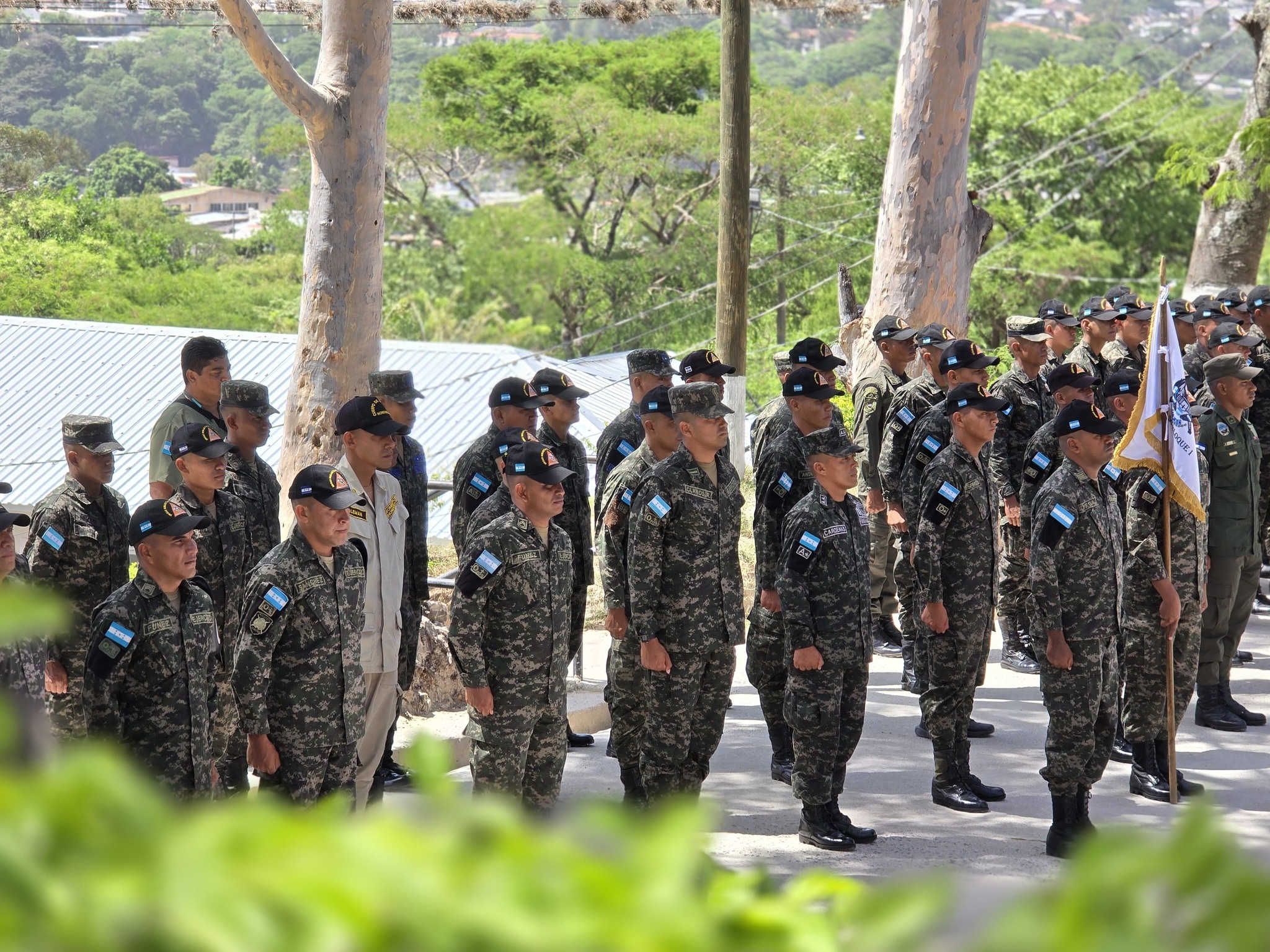 Fuerzas Armadas de Honduras niegan alianza con LIBRE y señalan narcotráfico infiltrado