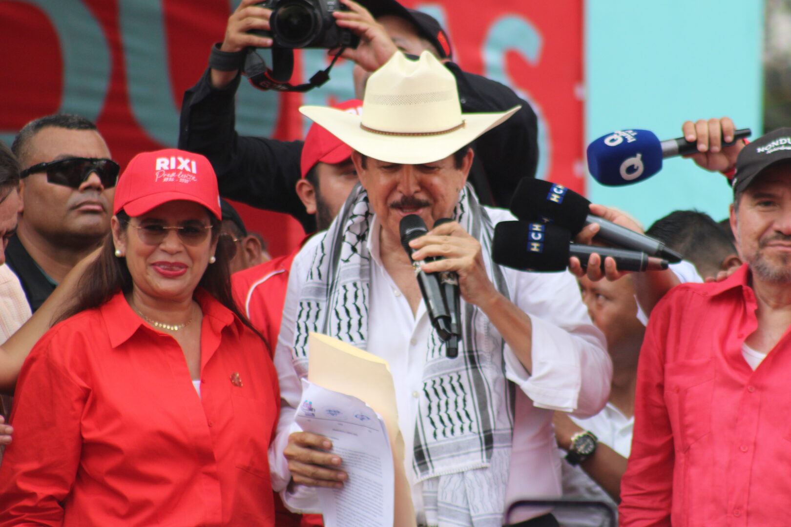 Alerta Electoral en Honduras: El Impacto del Desplome de LIBRE y Rixi Moncada