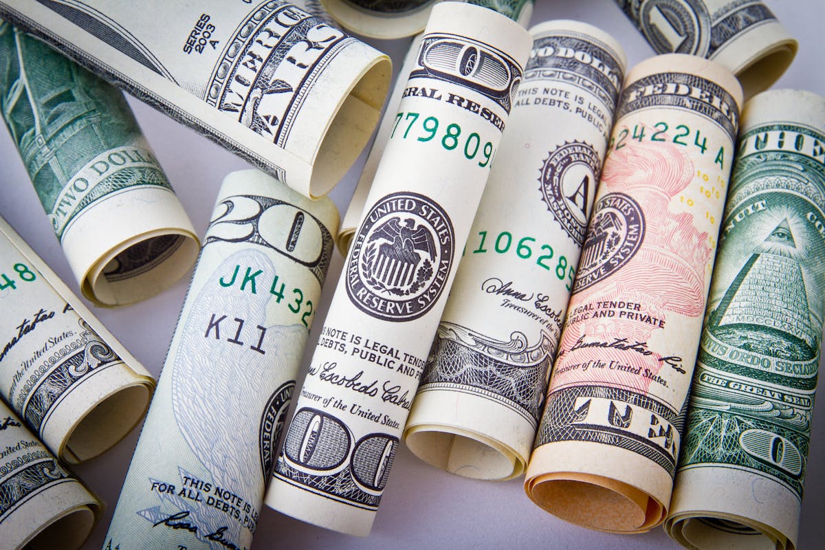 Cómo la corrupción frena el desarrollo económico